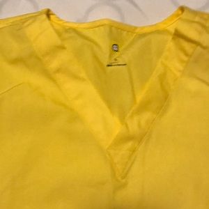 Scrub set